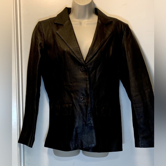 Chadwick’s Butter Soft 100% Leather  Button Blazer with Vented Sleeves. Size 8. - Picture 2 of 5